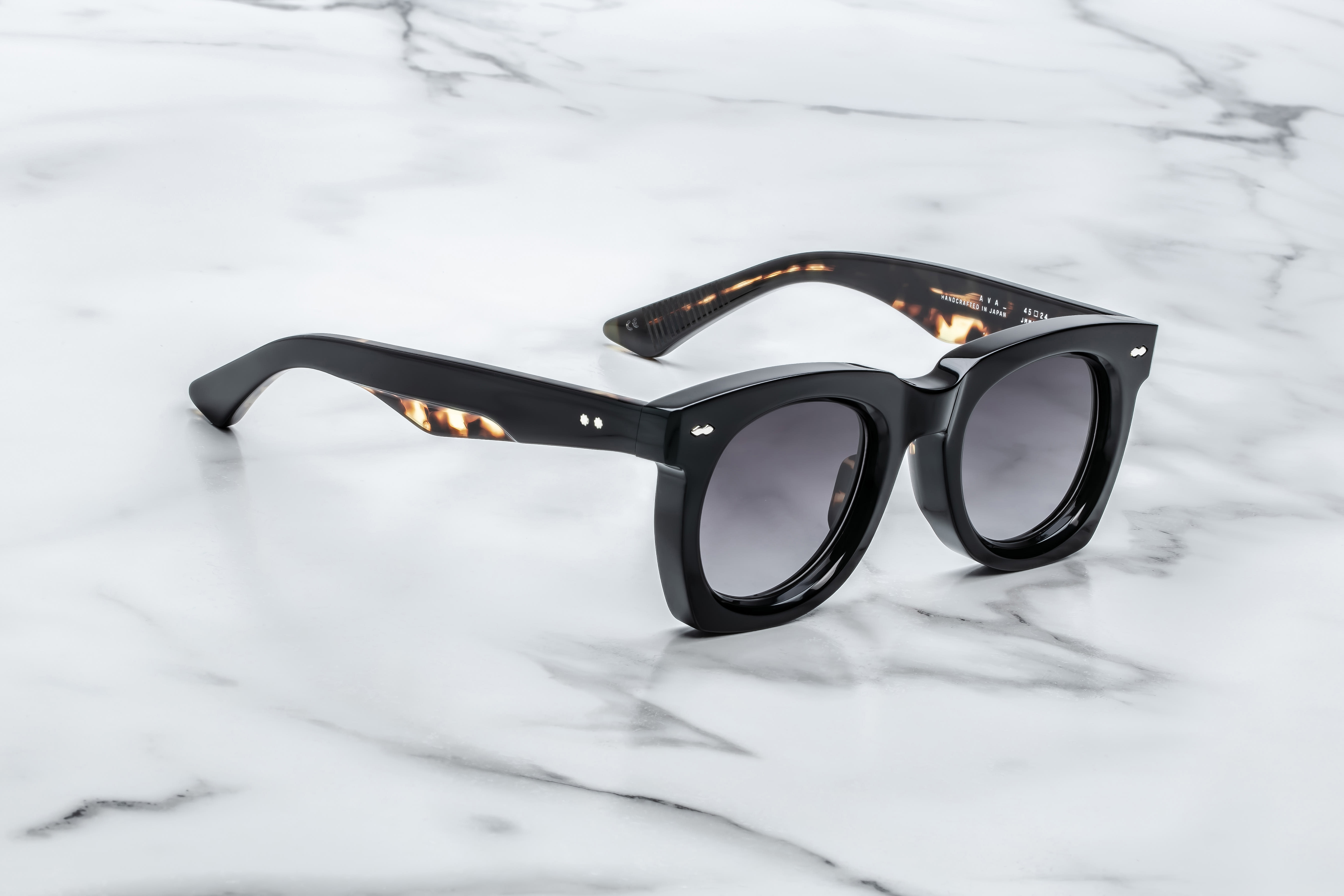 11A-NOIR 11 / JET GRADIENT