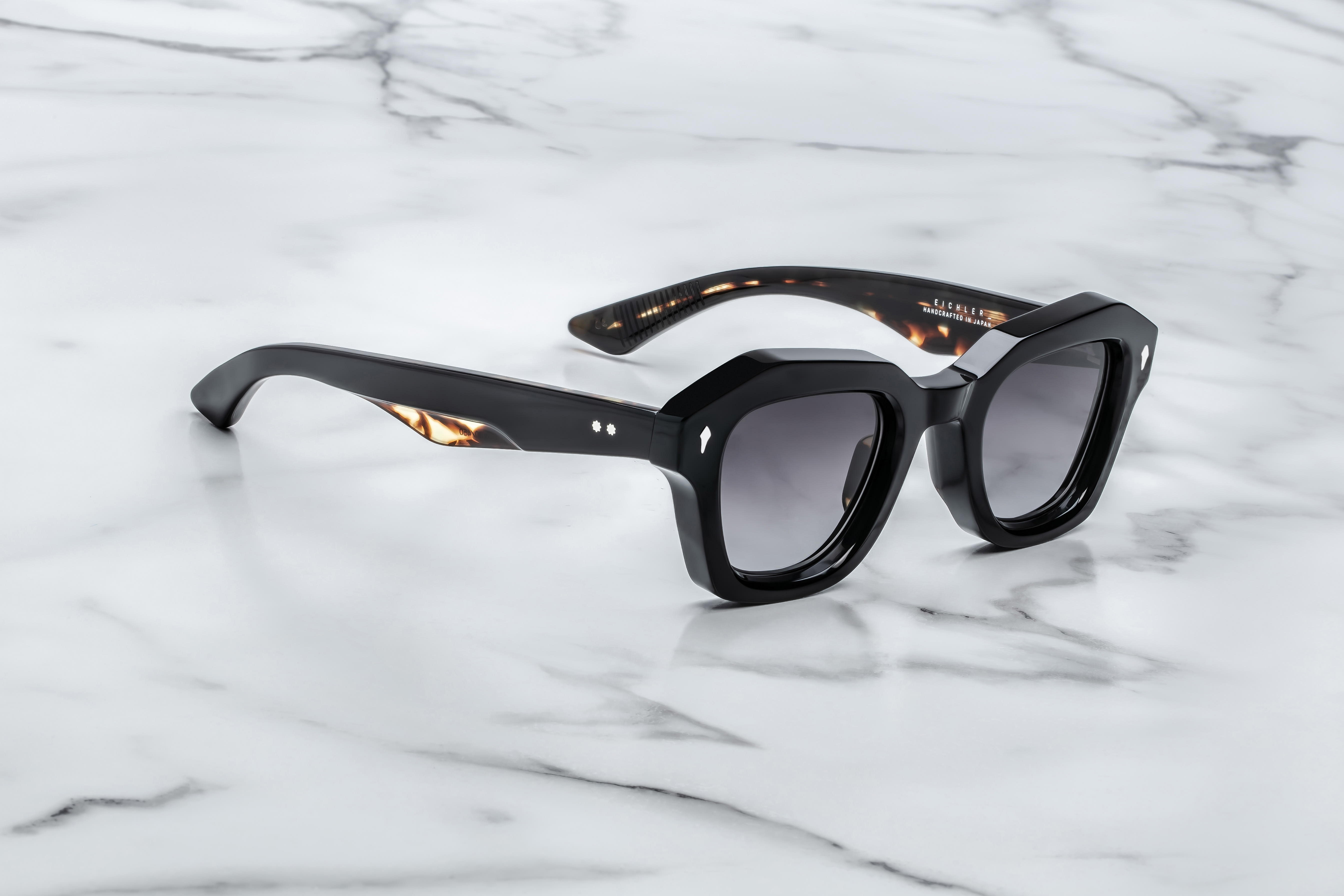 11A-NOIR 11 / JET GRADIENT