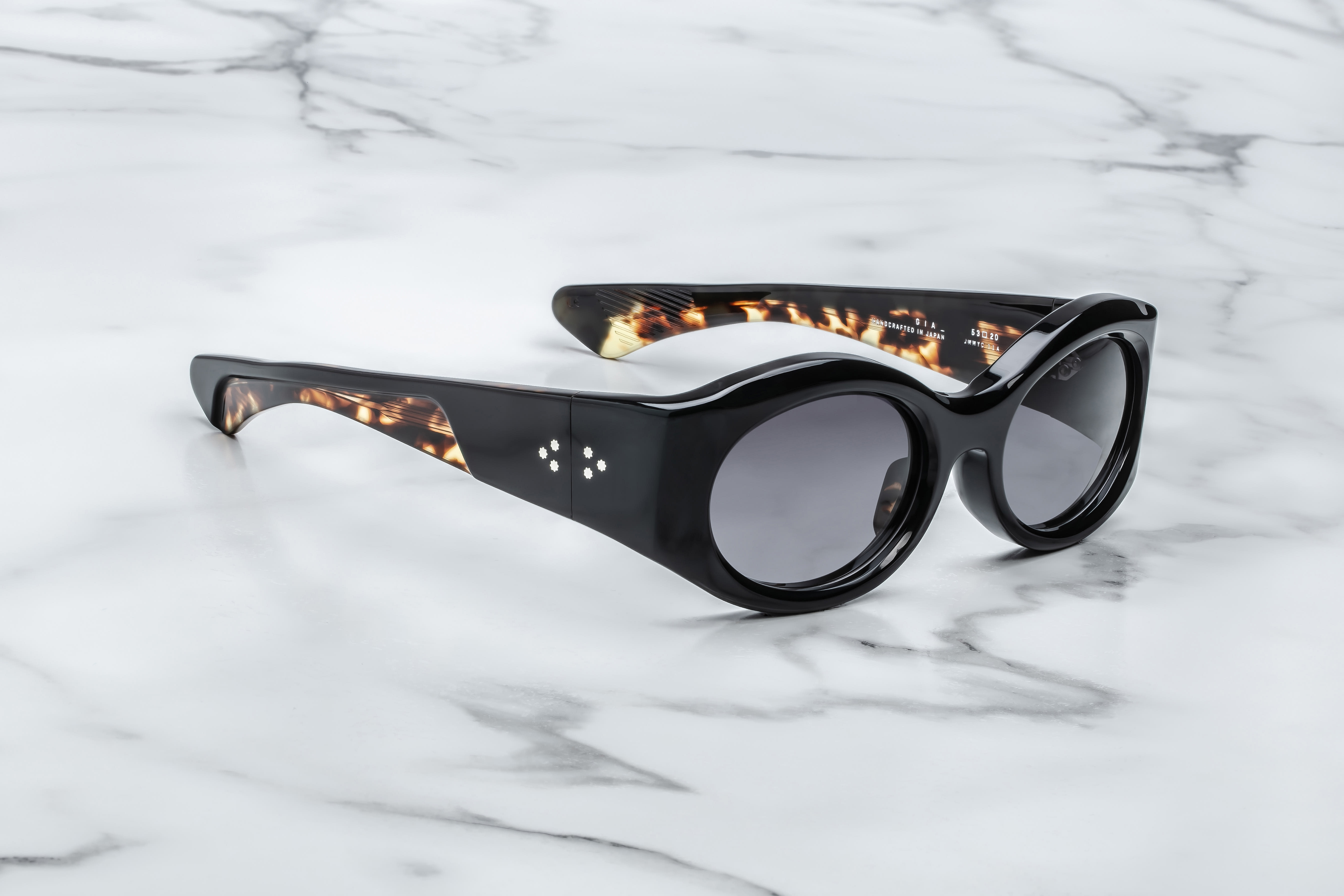 11A-NOIR 11 / JET GRADIENT CR39
