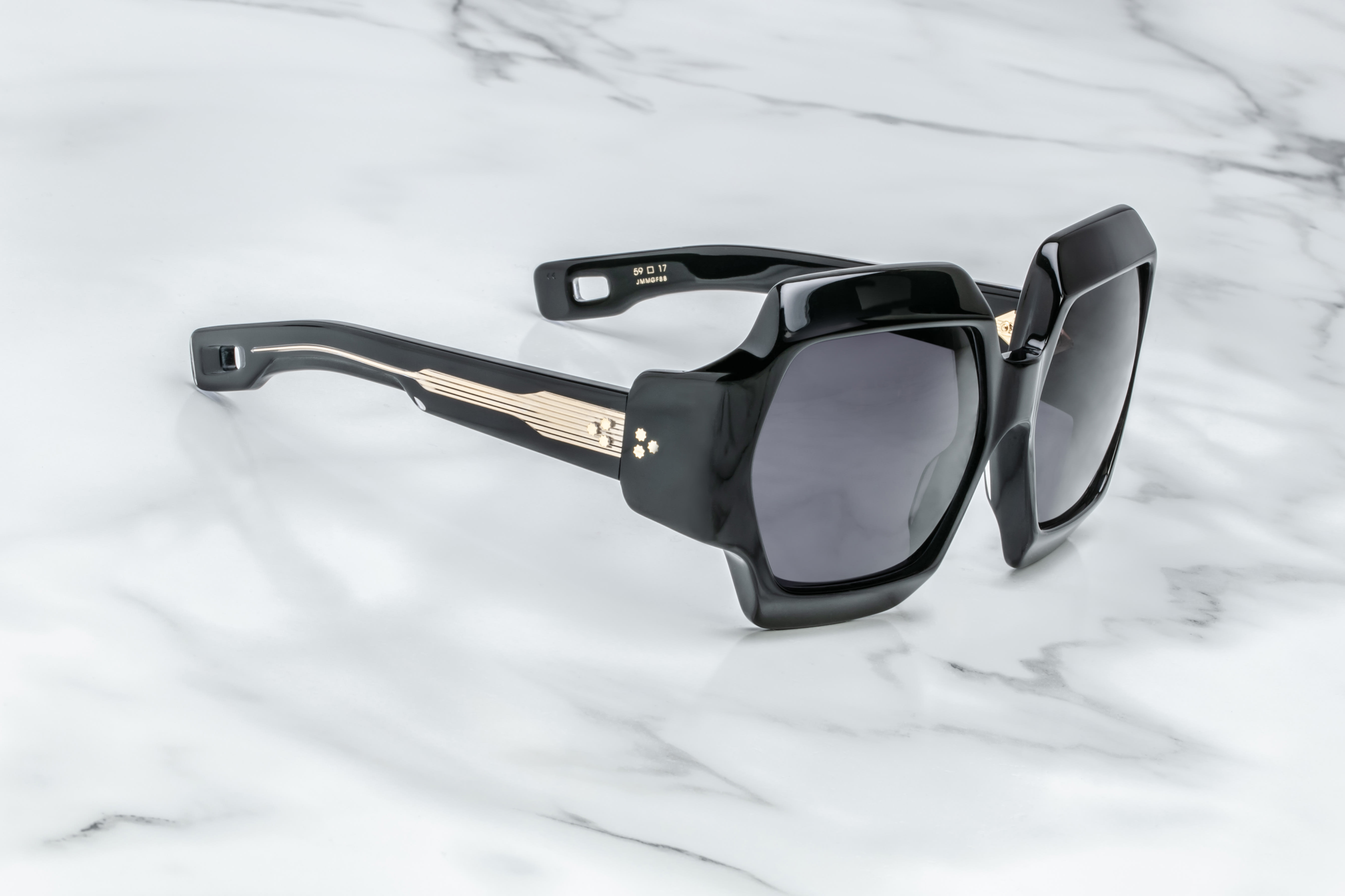 88-BLACK / BLACK CATEGORY 4 CR39
